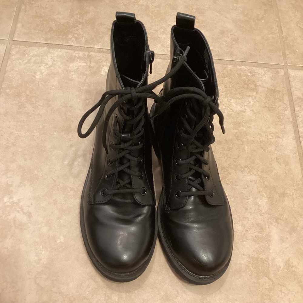 Time and Tru Zip Up Black Boots Women’s Size 7 - Picture 4 of 11